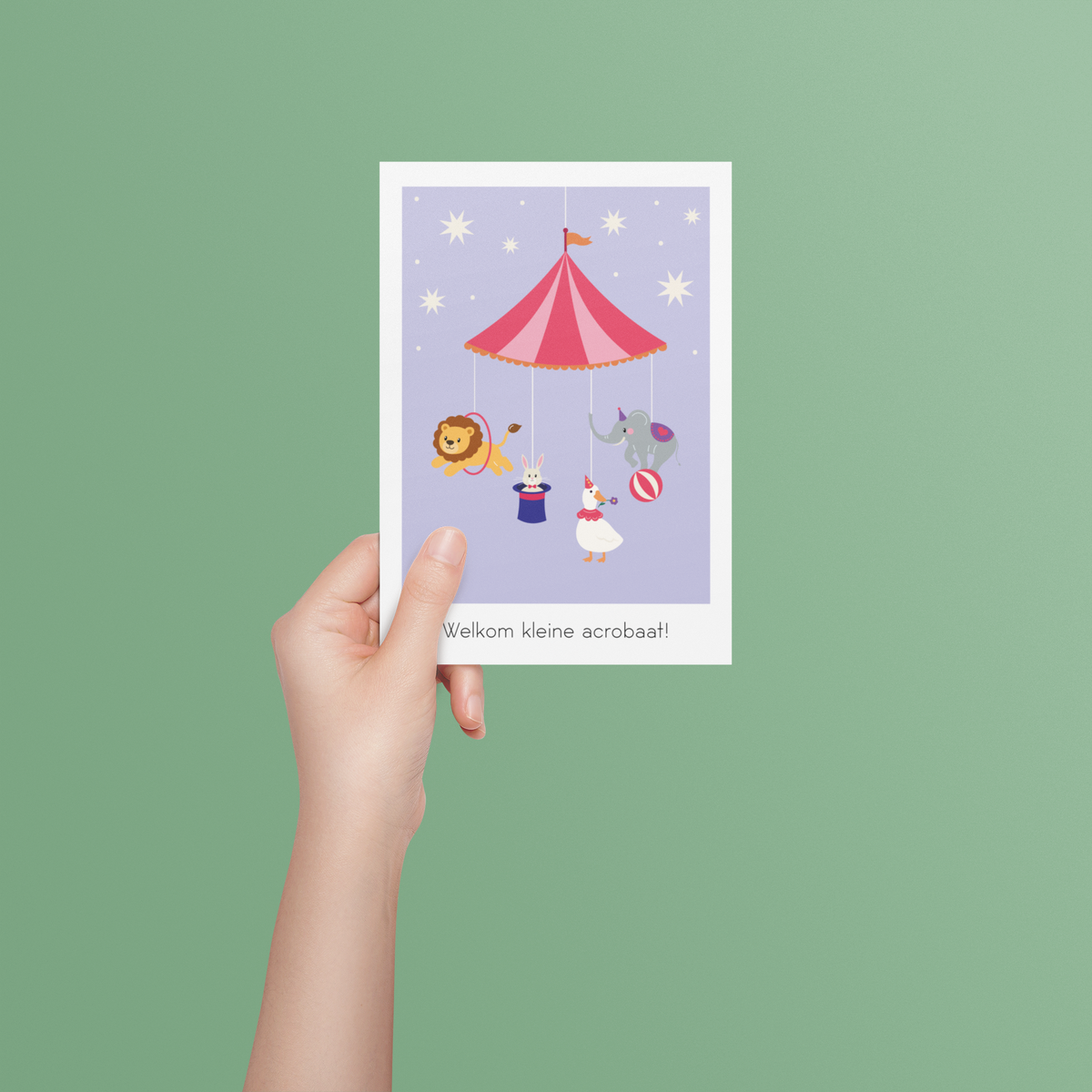 Kaartje voor geboorte met circusillustratie en de tekst "Welkom kleine acrobaat!", voorkant